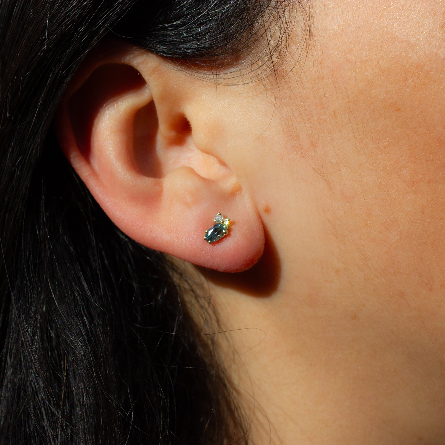 Dryad II Stud Earrings - Teal sapphire and White Diamond - Irena Chmura Jewellery