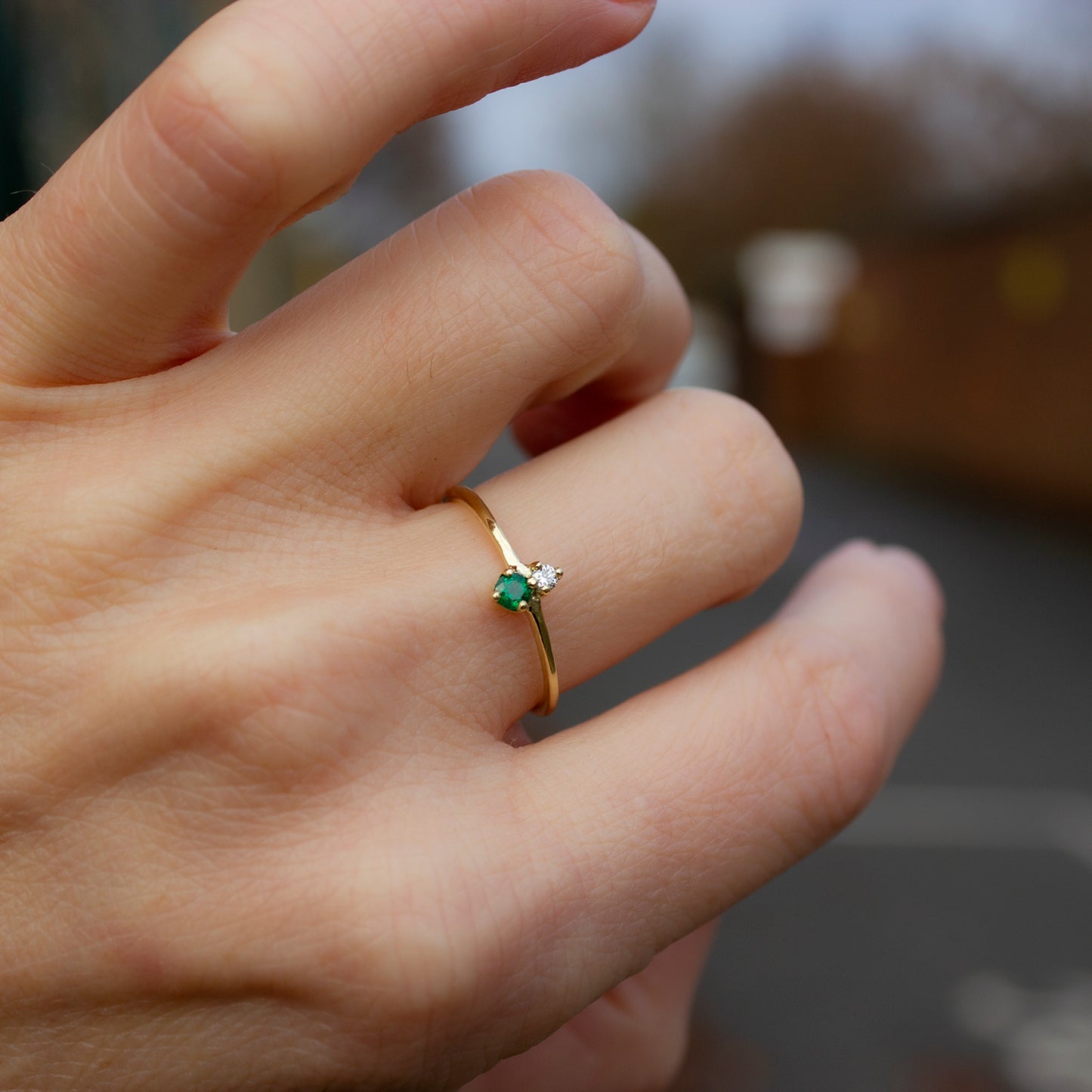 Duo Ring - Emerald And White Diamond