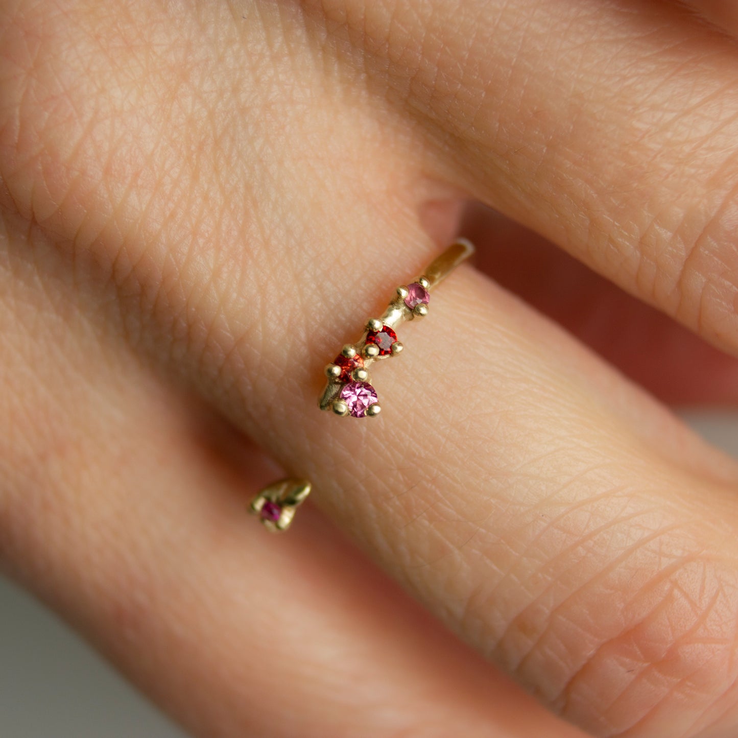 ROSY SAPPHIRE GARLAND OPEN RING - Irena Chmura Jewellery